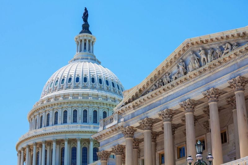 Vingt-cinq membres du Congrès préconisent une aide urgente au pays du Cèdre