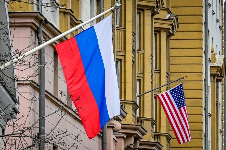 Washington et Moscou tentent d'apaiser les tensions lors de la première rencontre de l'ère Biden