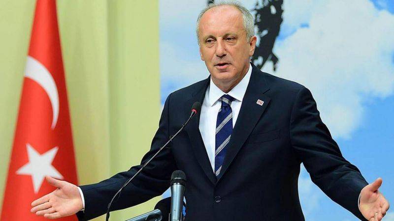 Un ancien rival d'Erdogan lance un nouveau parti politique