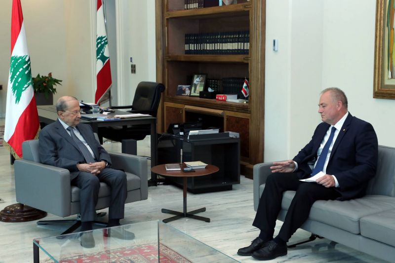 Poutine assure Aoun de son soutien au Liban via une lettre transmise par l'ambassadeur russe