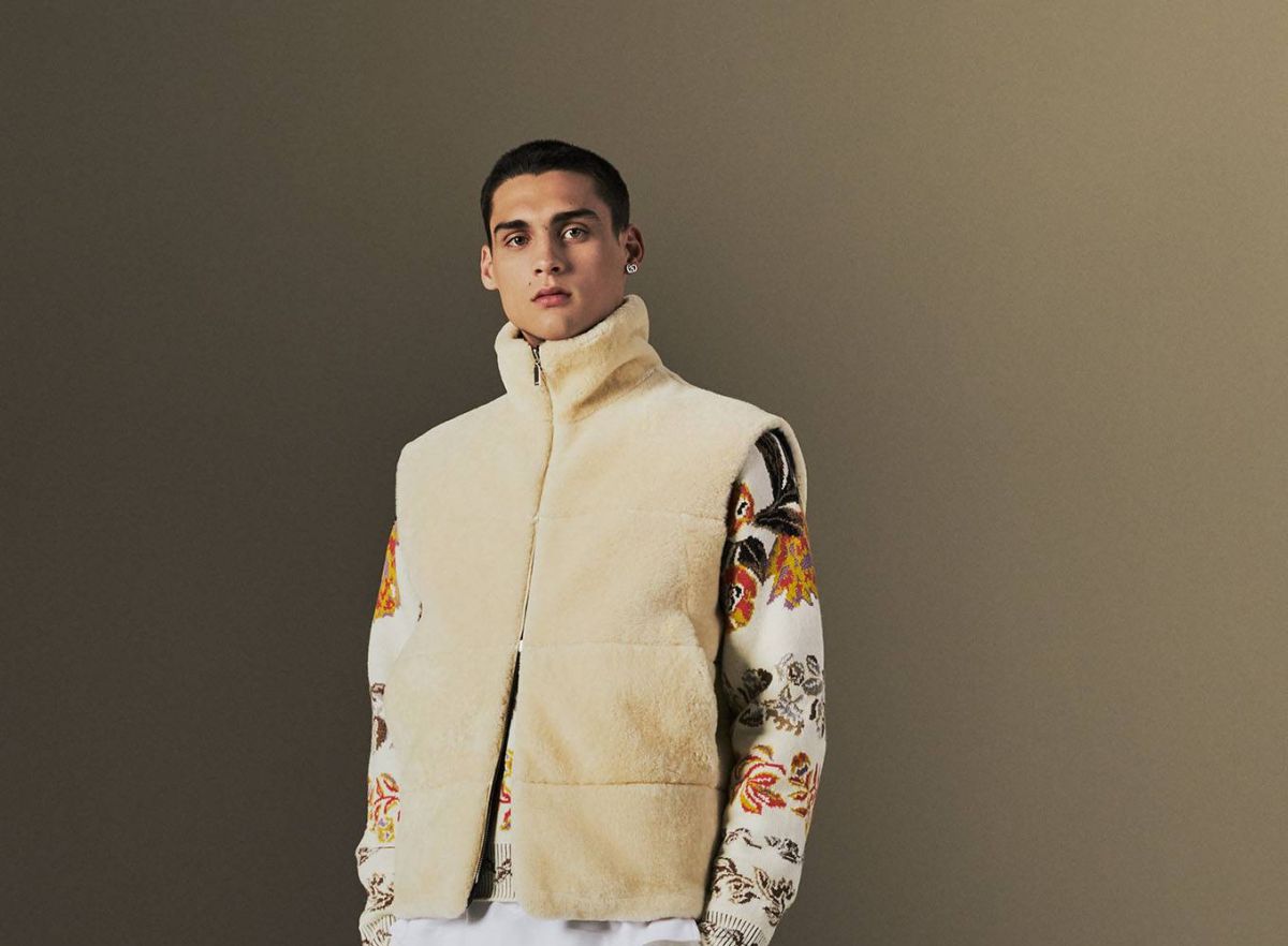 Dior Homme, printemps 2022, et la formelle fantaisie des années 1960