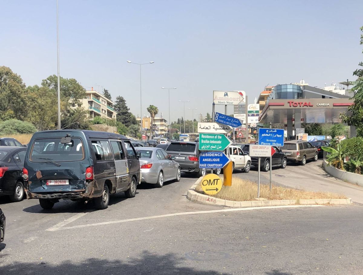 La pression toujours très forte sur les stations-service