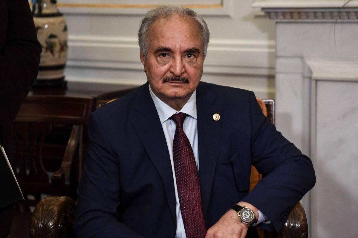 Haftar tenté par la voie politique après l'échec militaire ?