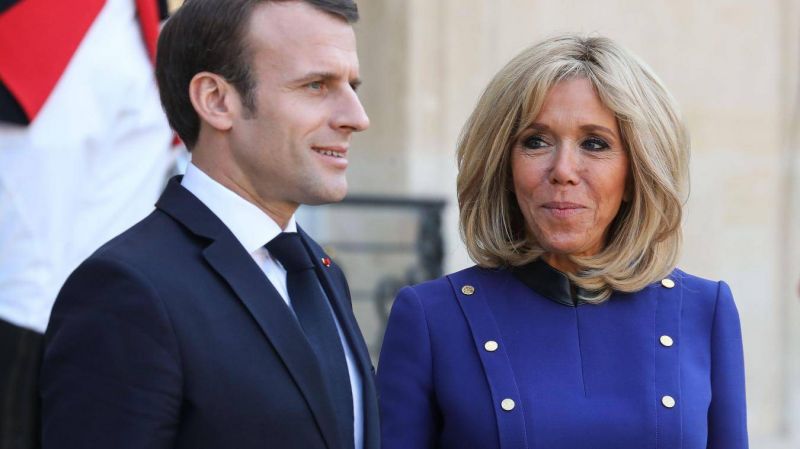 Le président français Emmanuel Macron et son épouse vaccinés