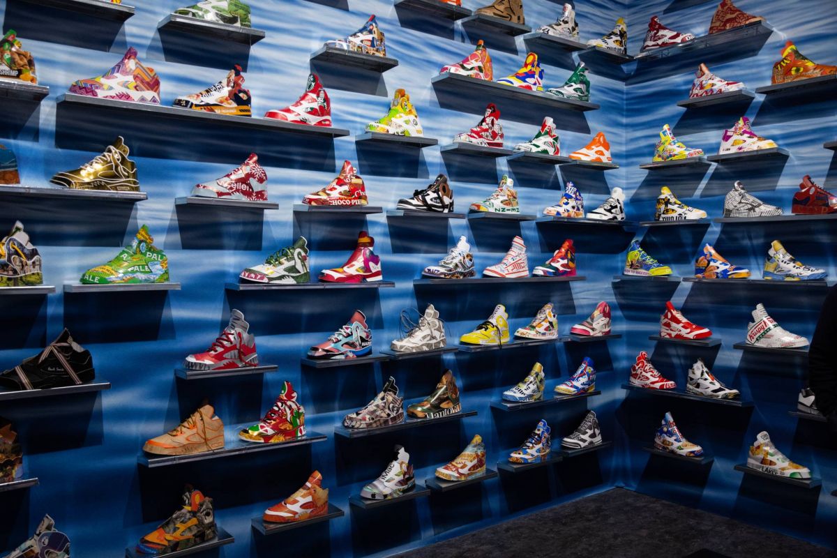 La (dé)marche artistique des sneakers dans les musées