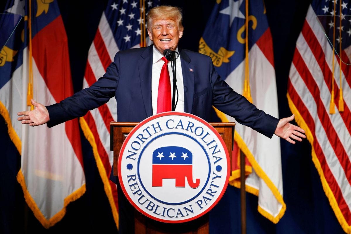 De retour sur scène, Trump entretient le suspense sur une nouvelle candidature