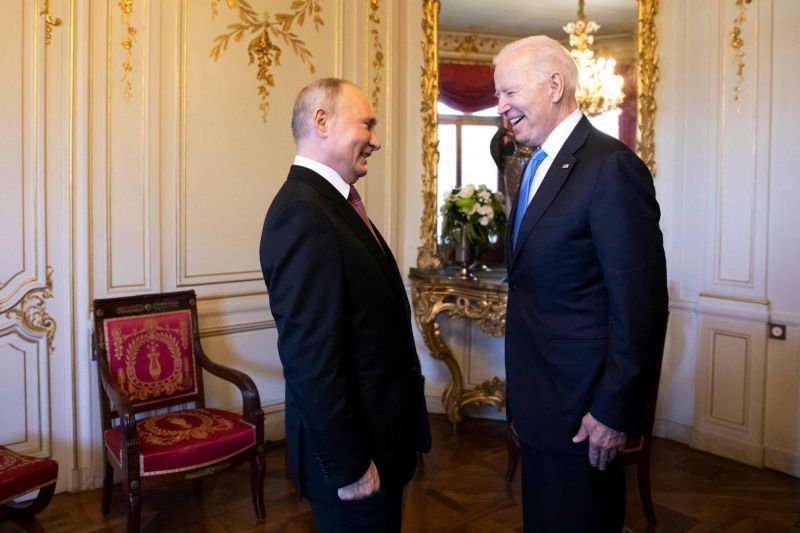 Poutine et la Russie d'un prudent optimisme après le sommet avec Biden
