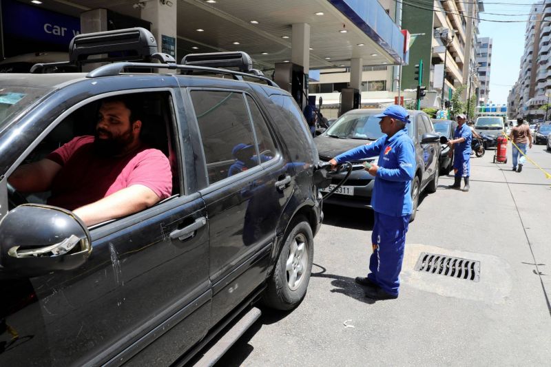 La justice charge les forces de sécurité d'agir contre les stations-service qui stockent du carburant