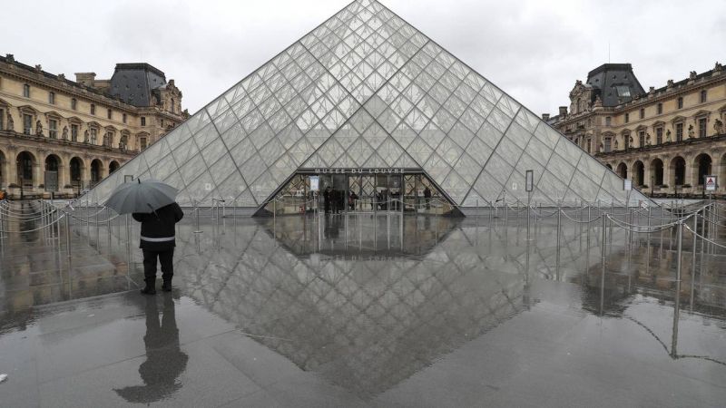 Le procès de l'assaillant du Carrousel du Louvre s'est ouvert à Paris