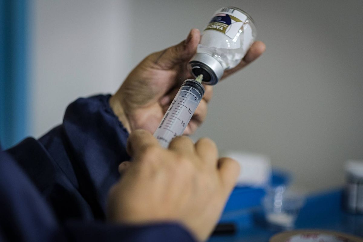 Importers warn of ‘catastrophic’ drug shortages by the end of July
