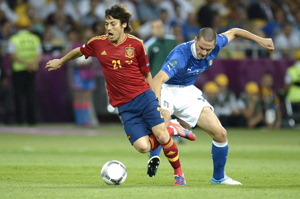 Italie-Espagne et Angleterre-Danemark, ballon rond et carré d’as