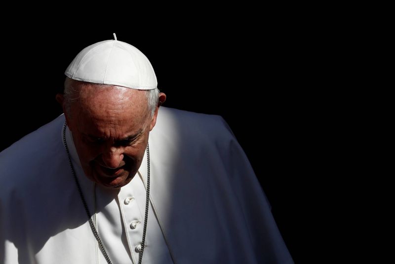 Le pape François, 84 ans, opéré d'une inflammation du colon
