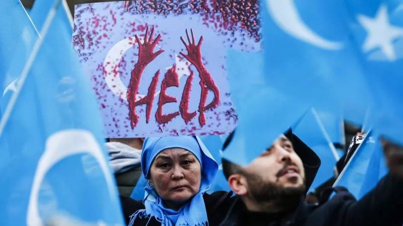 Travail forcé des Ouïghours : enquête ouverte en France contre quatre géants du textile