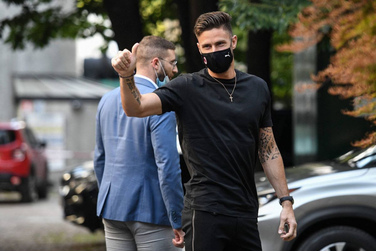 Giroud, le « phénix » à la tête haute renaît à Milan
