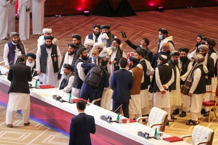 Pourparlers à Doha entre gouvernement et talibans malgré les combats