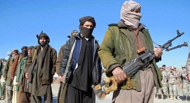 Des ambassades étrangères appellent les talibans à cesser leur offensive