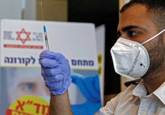 Israël appelle les plus de 60 ans à recevoir une 3e dose de vaccin