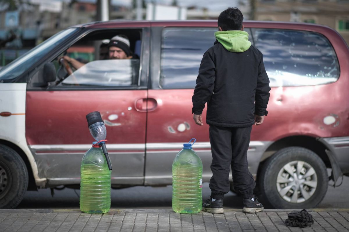 Fuel and food price hikes, dwindling diesel stocks, decision on MPs’ immunity: Everything you need to know today Fuel and food price hikes, dwindling diesel stocks, decision on MPs’ immunity: Everything you need to know today