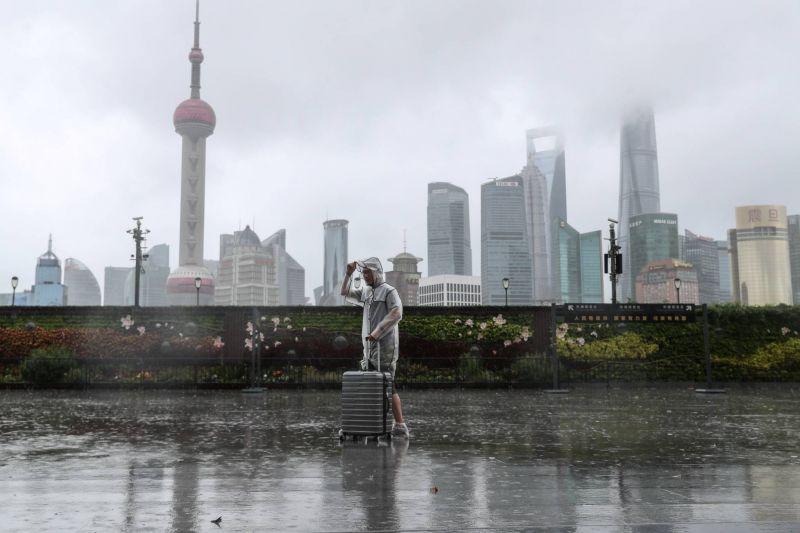 Le typhon In-Fa s’abat sur l’est de la Chine après des inondations meurtrières