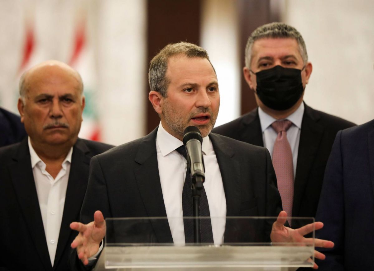 Bassil évoque l'éventualité d'un déni de confiance au gouvernement Mikati