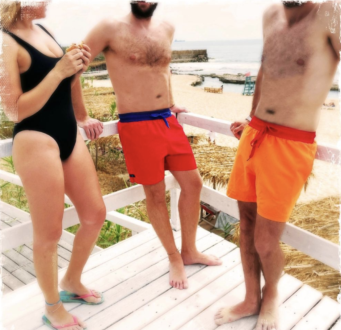 Entre banque et plage, les maillots Aquamaze Entre banque et plage, les maillots Aquamaze