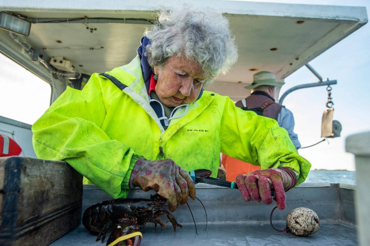 La « dame aux homards » américaine, 101 ans et toujours la pêche !