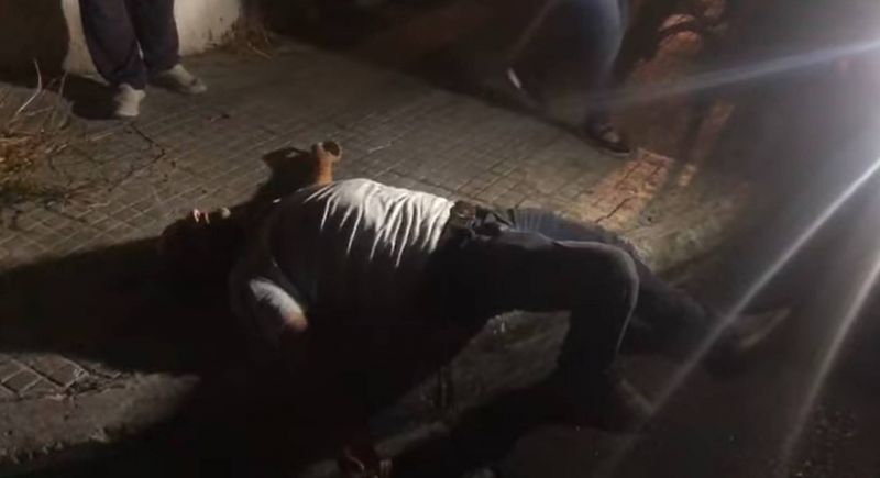 Des proches des victimes et des journalistes agressés près de Aïn el-Tiné dans la nuit