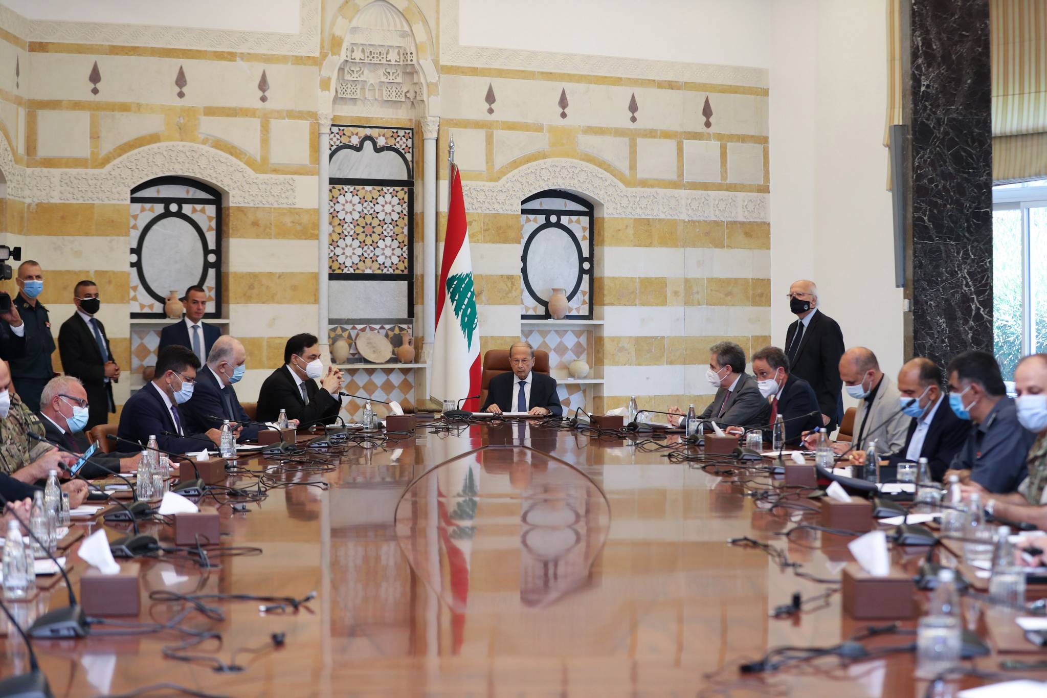 Le Conseil de défense charge l'armée et la police de ''surveiller'' la