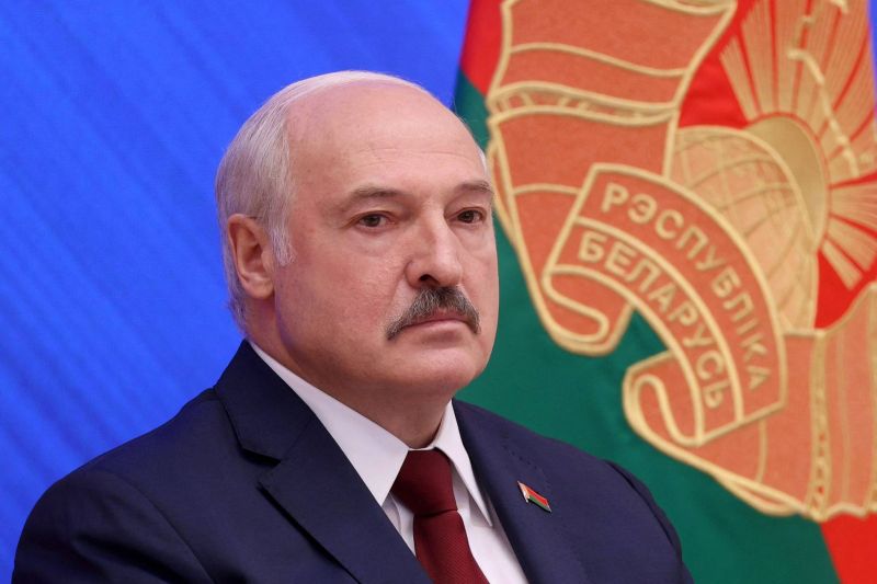 Loukachenko droit dans ses bottes après un an de répression et des sanctions