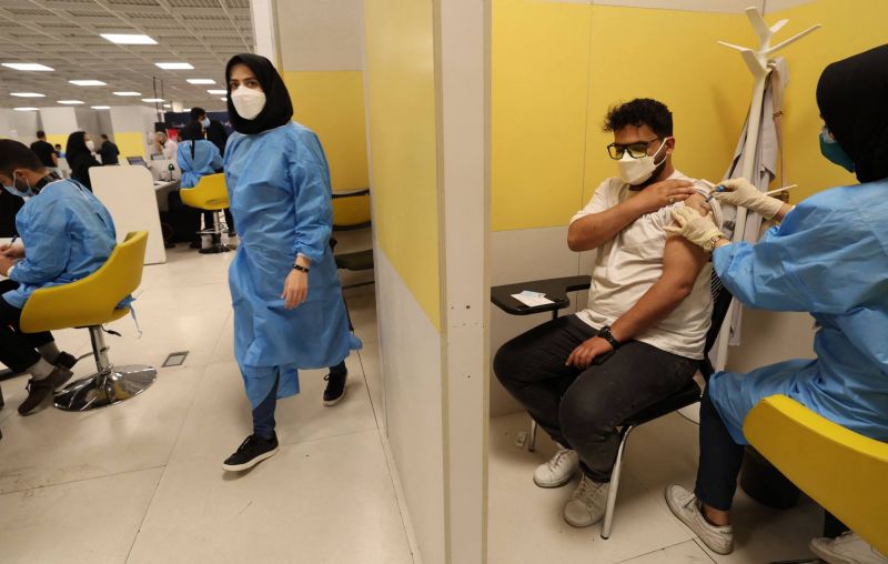 L'Iran impose de nouvelles restrictions pour endiguer l'épidémie