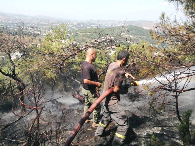 Incendie dans une forêt de pins au Akkar