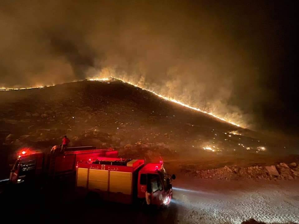 Grand incendie dans la vallée de Anjar