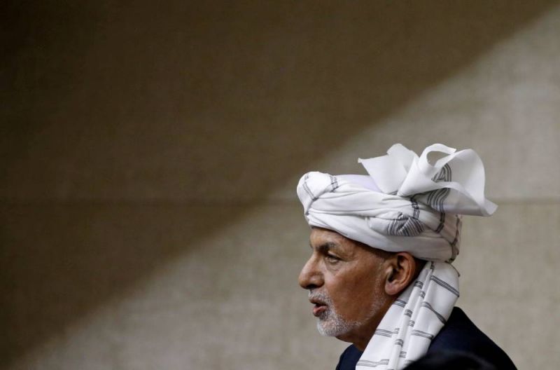 L'ex-président afghan aux Emirats après avoir fui les talibans