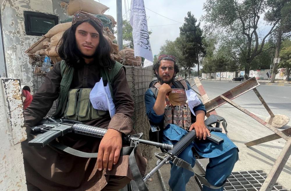 Les talibans ont accès à 0,1% ou 0,2% des réserves financières, selon le président de la Banque centrale