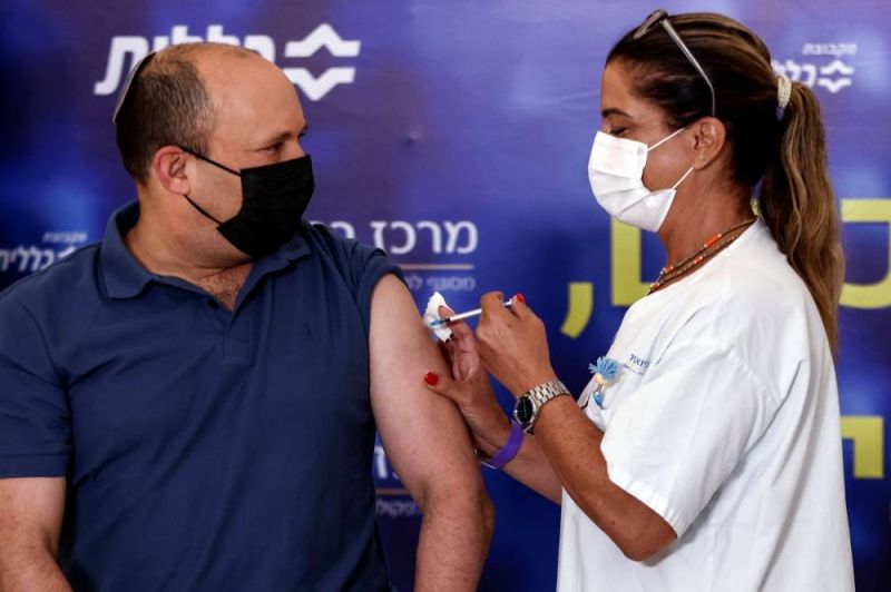 Le Premier ministre israélien reçoit une 3e dose de vaccin