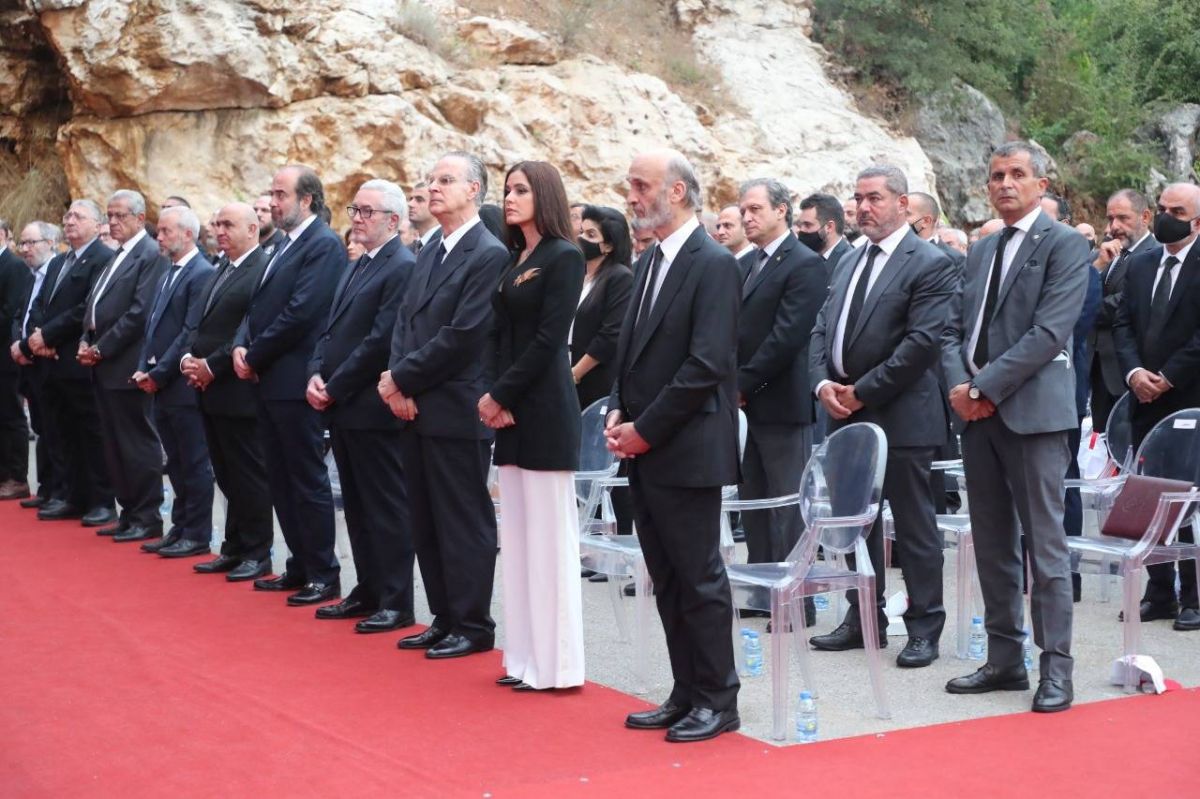 Geagea fait son mea culpa et fustige le « président-pirate » Geagea fait son mea culpa et fustige le « président-pirate »