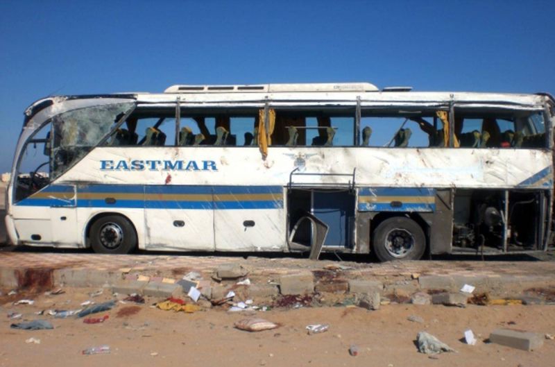 Douze morts dans un accident de bus près de Suez