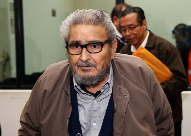 Mort en prison du fondateur du Sentier lumineux Abimael Guzman