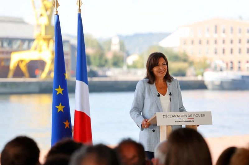 La maire de Paris Anne Hidalgo officialise sa candidature présidentielle