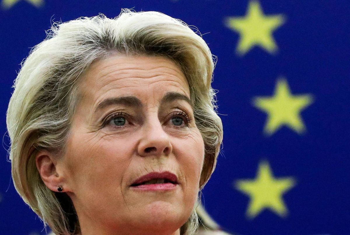 L'UE va donner 200 millions de doses supplémentaires de vaccins aux pays pauvres, annonce von der Leyen