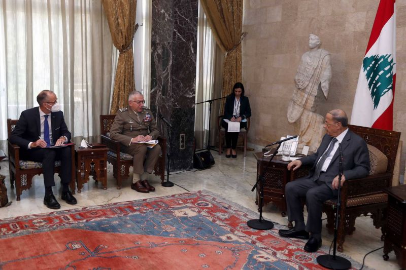 Aoun devant le président du Comité militaire de l'UE : Nous saluons tout soutien au Liban