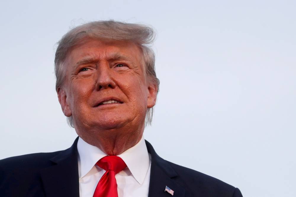 Donald Trump commentateur du match de boxe entre Holyfield et Belfort