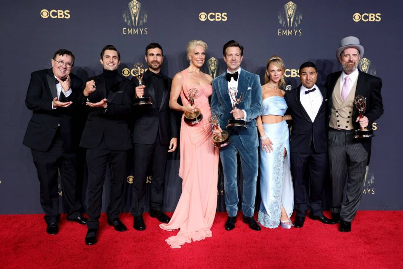 « The Crown » et « Ted Lasso » raflent la mise aux Emmy Awards