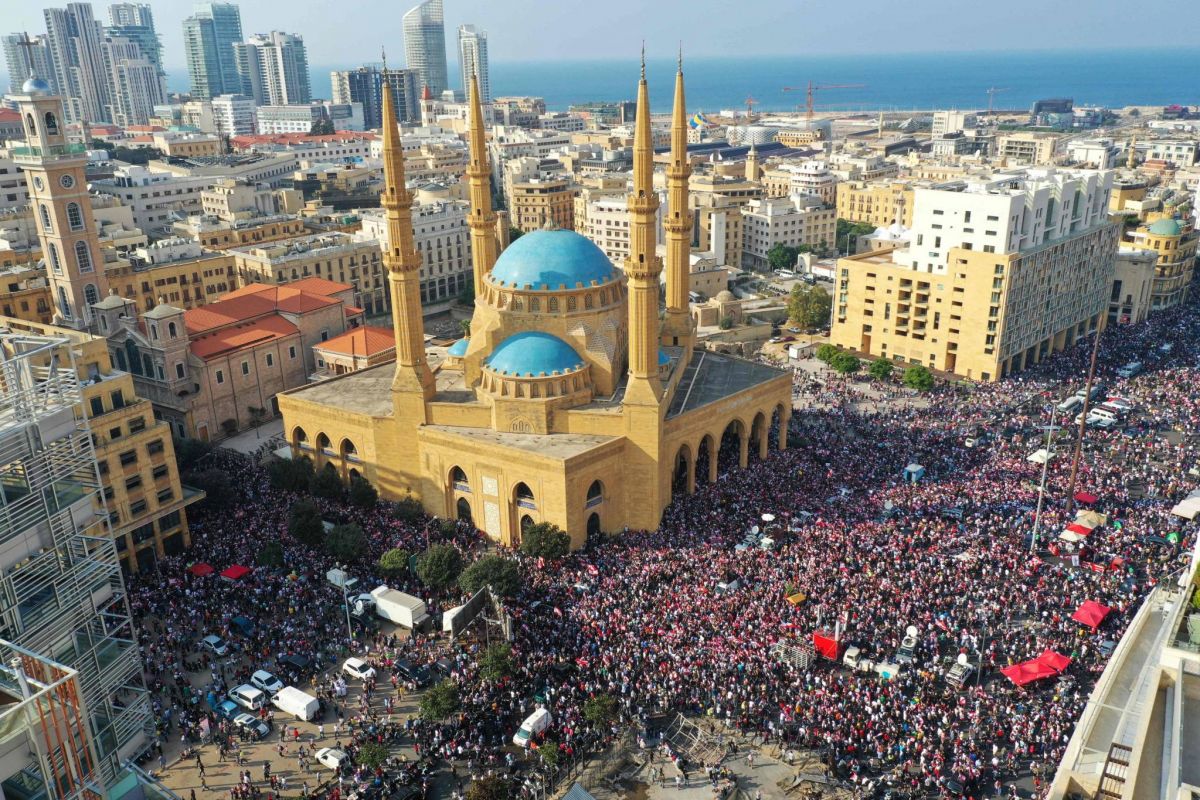 Il n’y a pas un seul Liban, il y en a deux contradictoires : le noir et le blanc, l’huile et l’eau, le citoyen et le politicien