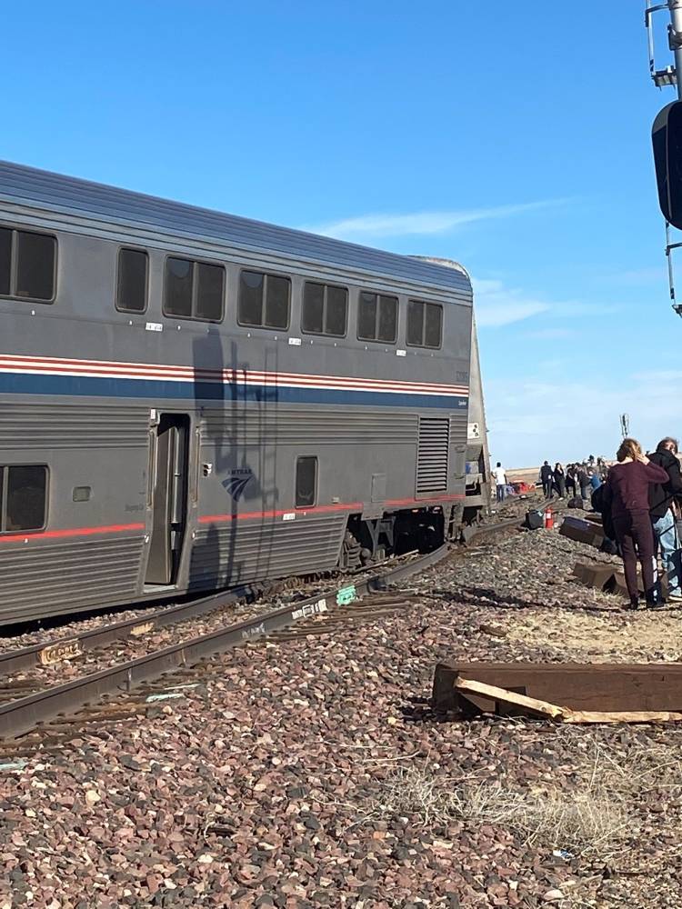 Déraillement d'un train : au moins trois morts
