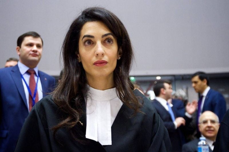 Amal Clooney nommée conseillère à la Cour pénale internationale pour le Soudan Amal Clooney nommée conseillère à la Cour pénale internationale pour le Soudan