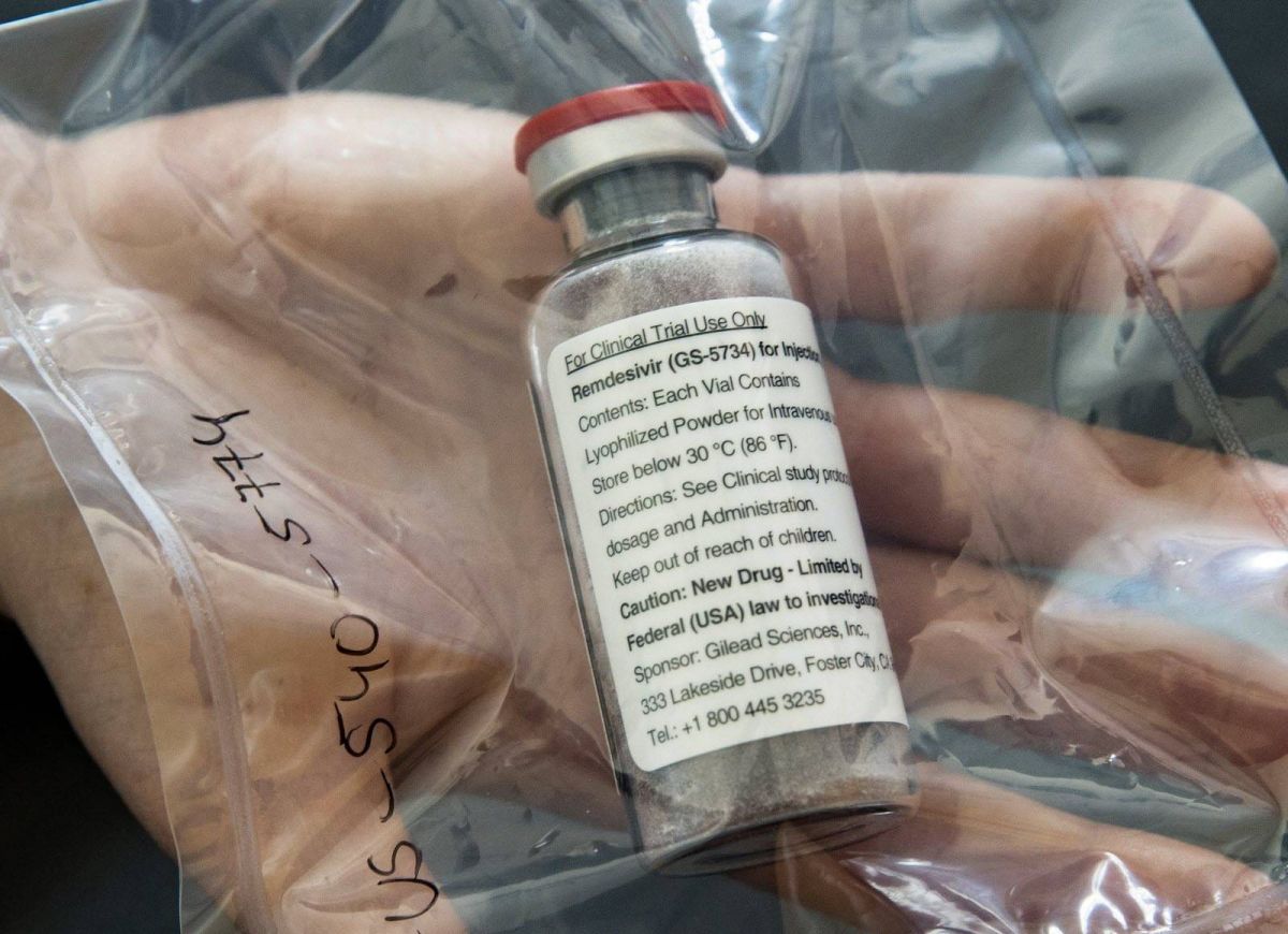 Traitements anti-Covid: l'armoire à pharmacie se remplit peu à peu