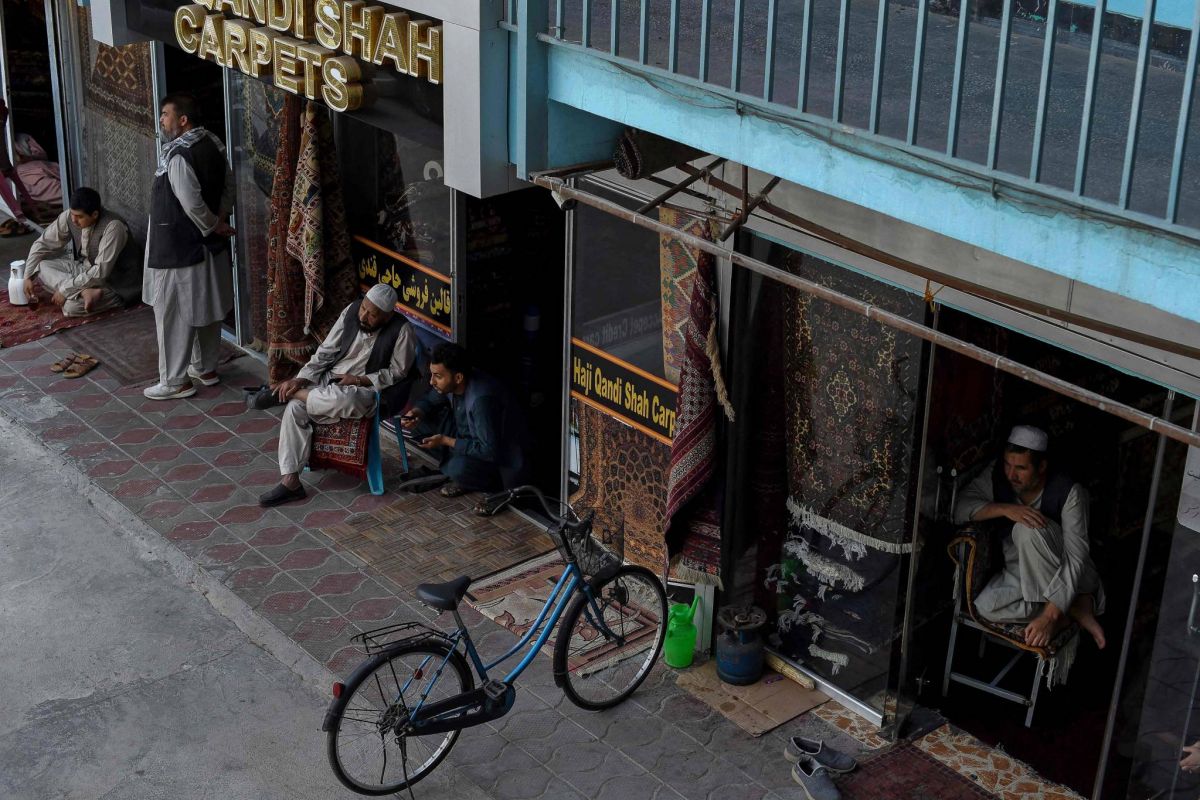 À Kaboul, antiquaires et marchands de tapis n’ont plus de clients