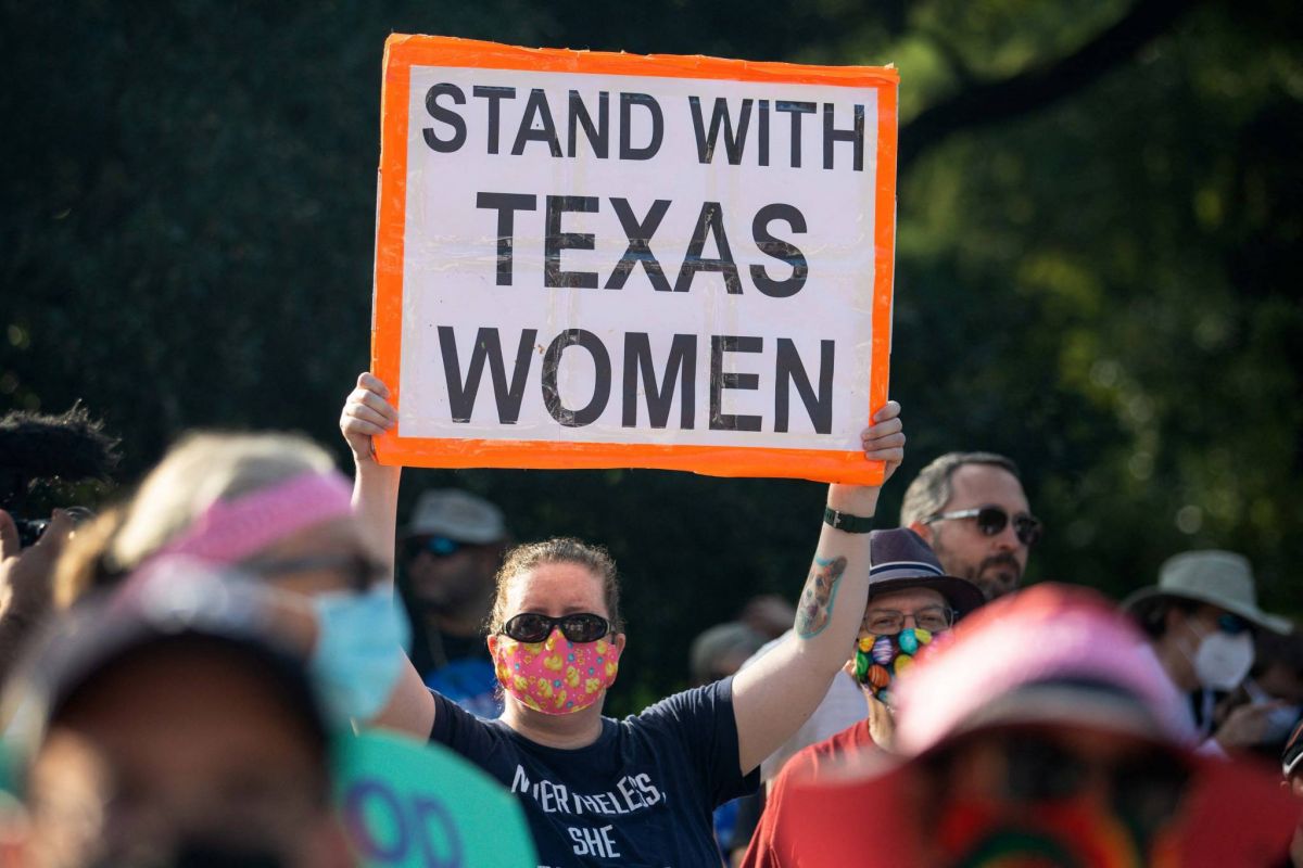 La justice rétablit la loi anti-avortement du Texas