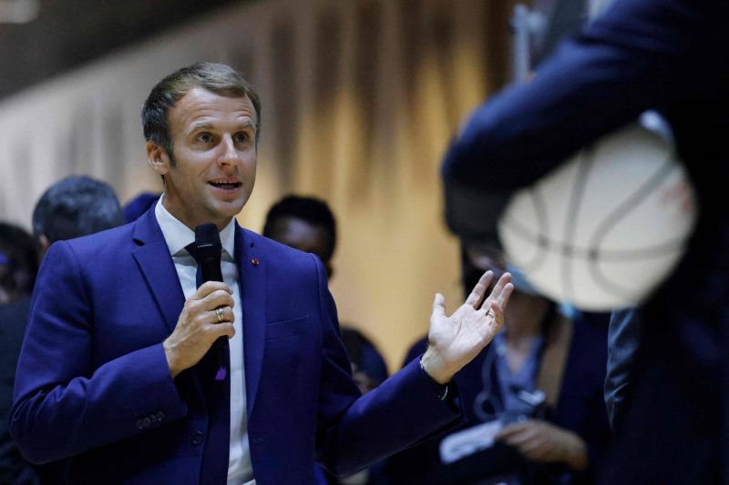 Au sommet de Montpellier, dialogue sans concessions entre de jeunes Africains et Macron